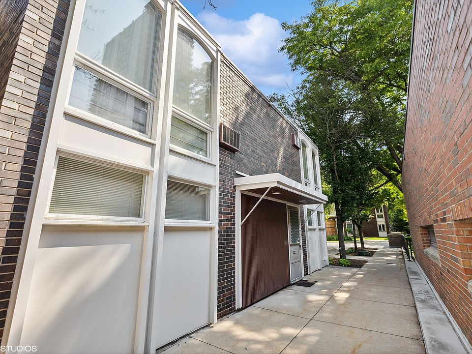 1st image of 1314 N Sandburg Ter