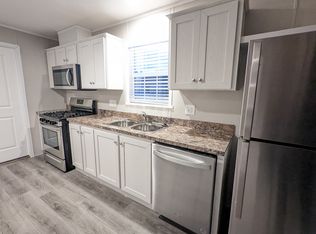 607 Ohio St, Belleville, MI 48111