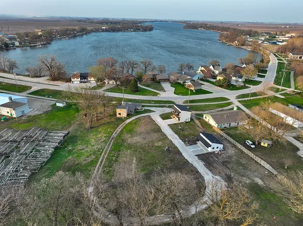 7144 Twin Lakes Rd #1-2-3, Rockwell City, IA 50579