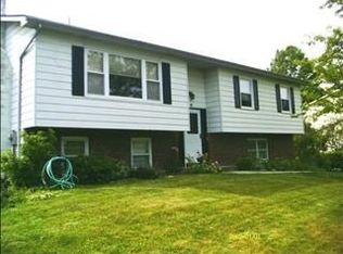 27 Salem Rd, Fishkill, NY 12524