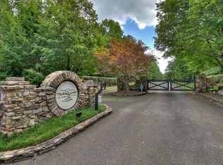 137 Whispering Ridge Ct, Ellijay, GA 30540