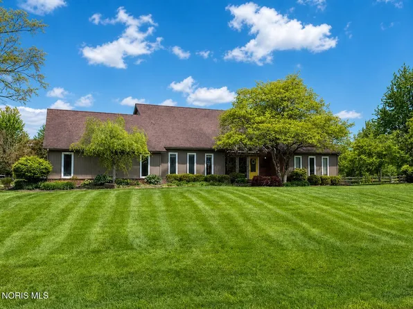 25673 Willowbend Rd, Perrysburg, OH 43551