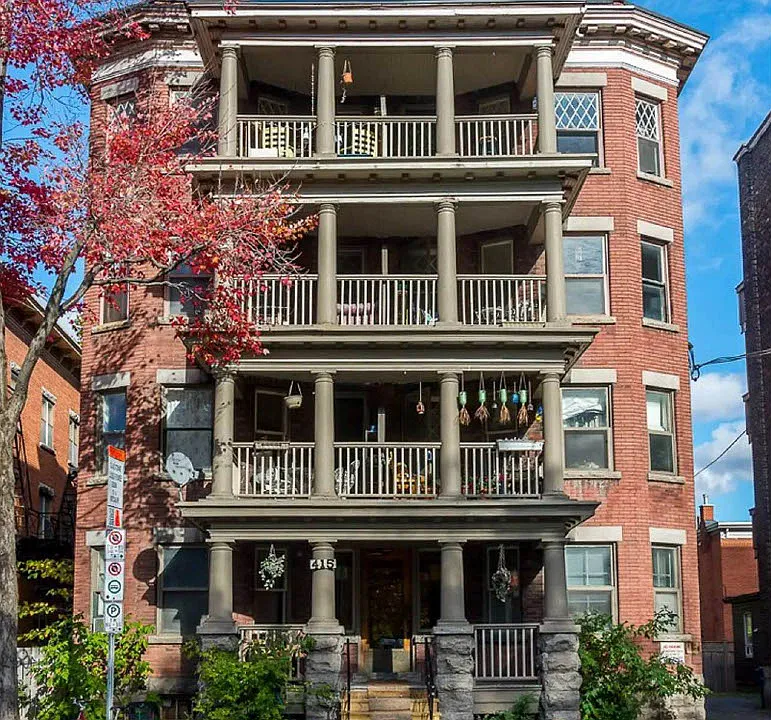 415 Elgin St #2
