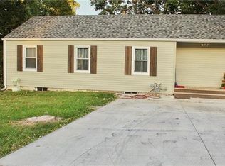 5129 N Chelsea Ave, Kansas City, MO 64119