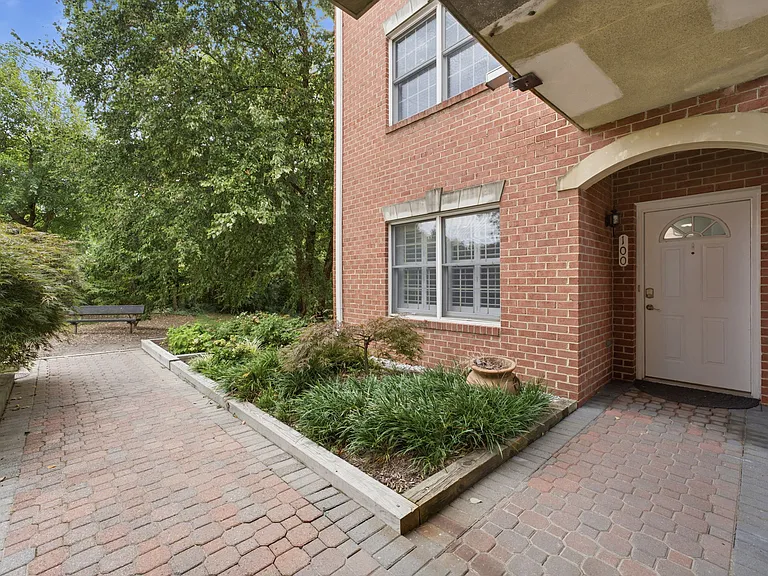 6932 Fairfax Dr #100 — Photo 1