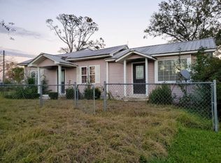 741 5th St, Chipley, FL 32428