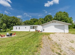 6930 Ackers Point Dr, Delton, MI 49046