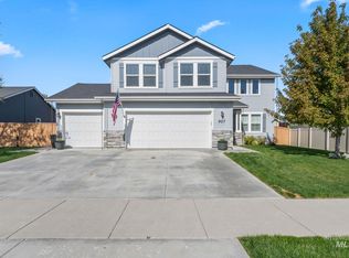 927 N Finsbury Way, Star, ID 83669