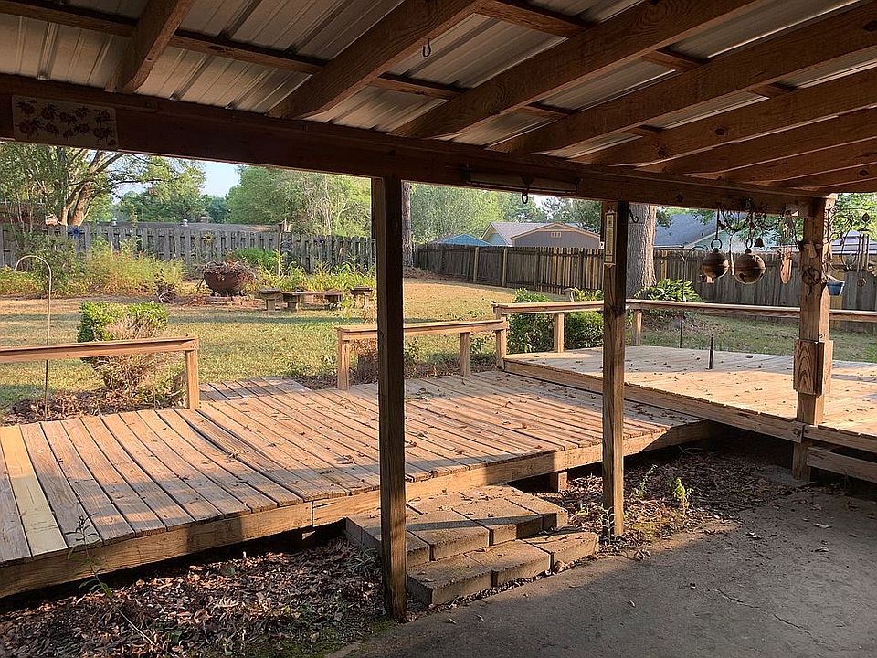 2nd image of 206 Pecan Creek Dr