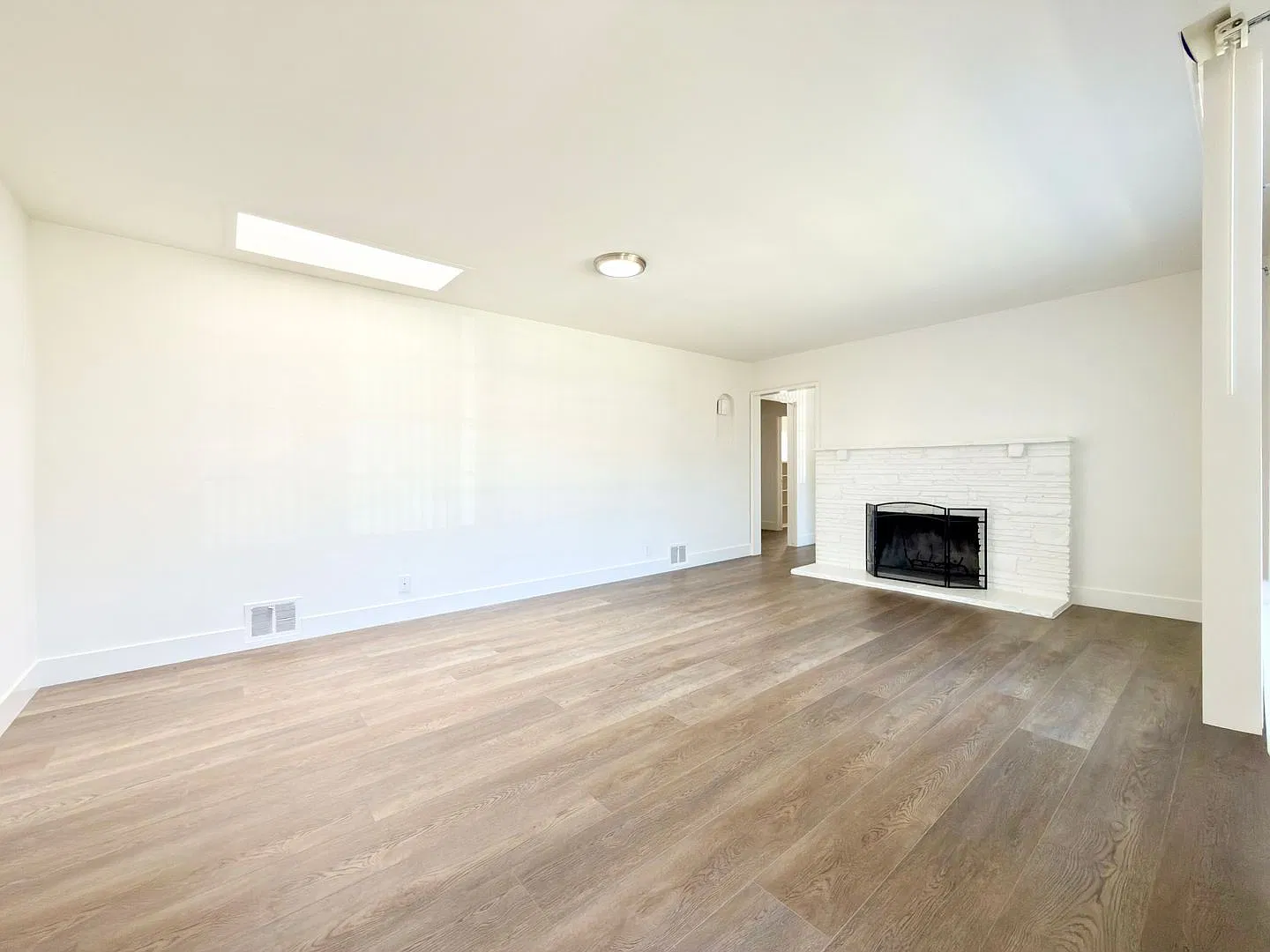 Remodeled Home w/ Two Car Garage! — Photo 4