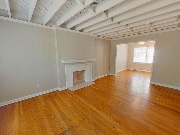 3rd image of 449 Harding St