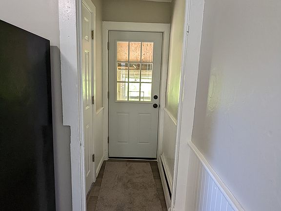 Entryway to landing and stairs