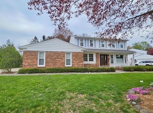 21950 Bedford Dr, Northville, MI