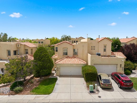 2nd image of 3217 Renaissance Dr SE