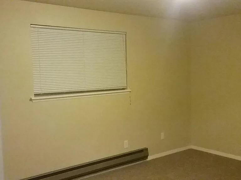 2nd master (oversized bedroom)