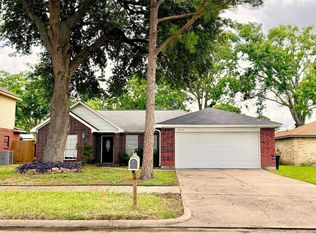 9919 Glenkirk Dr, Houston, TX 77089
