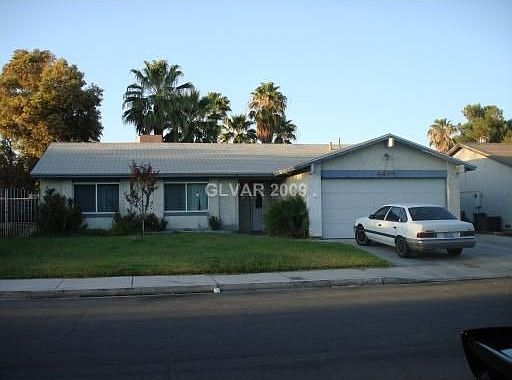 1st image of 4470 Park View Dr