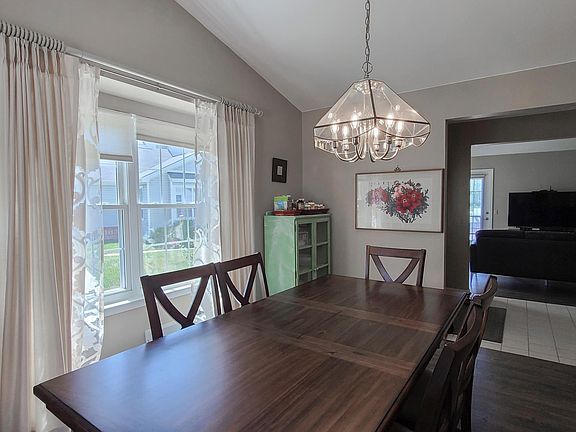 4th image of 5932 Creekside Dr