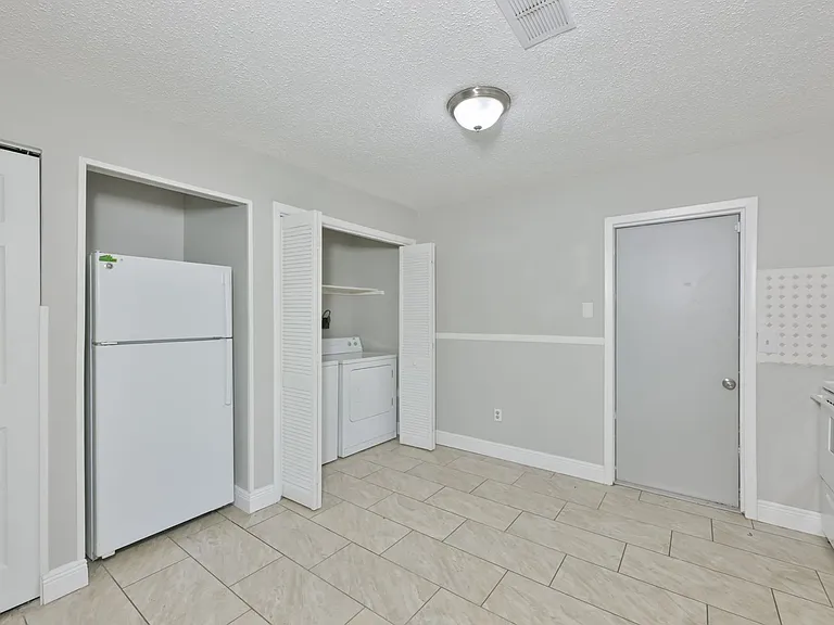 15616 Avalon Ave #2 — Photo 10