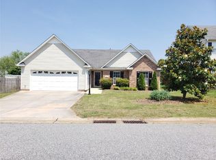 4631 Clipstone Ln, Kernersville, NC 27284