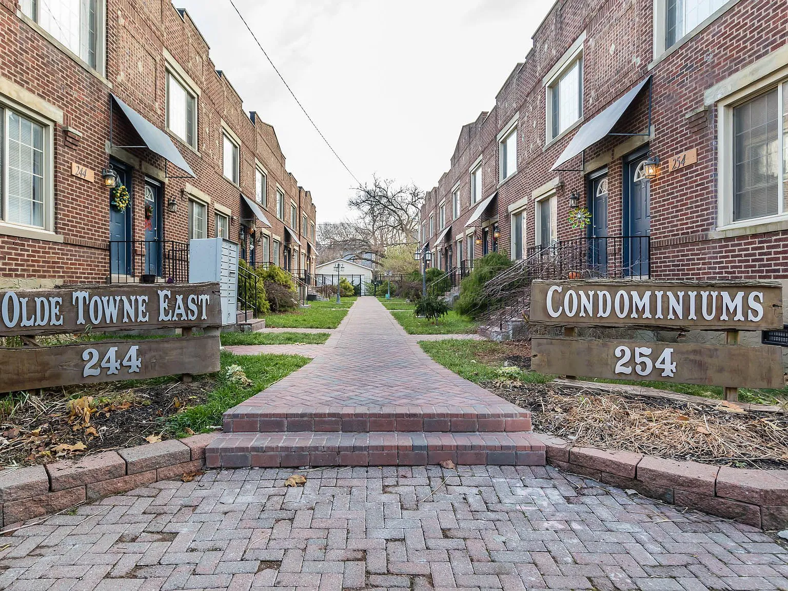2 bed, 1.5 bath, 1150 sqft, $1,530 — Photo 2
