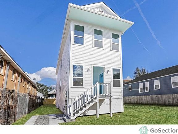 2nd image of 2821 Amelia St