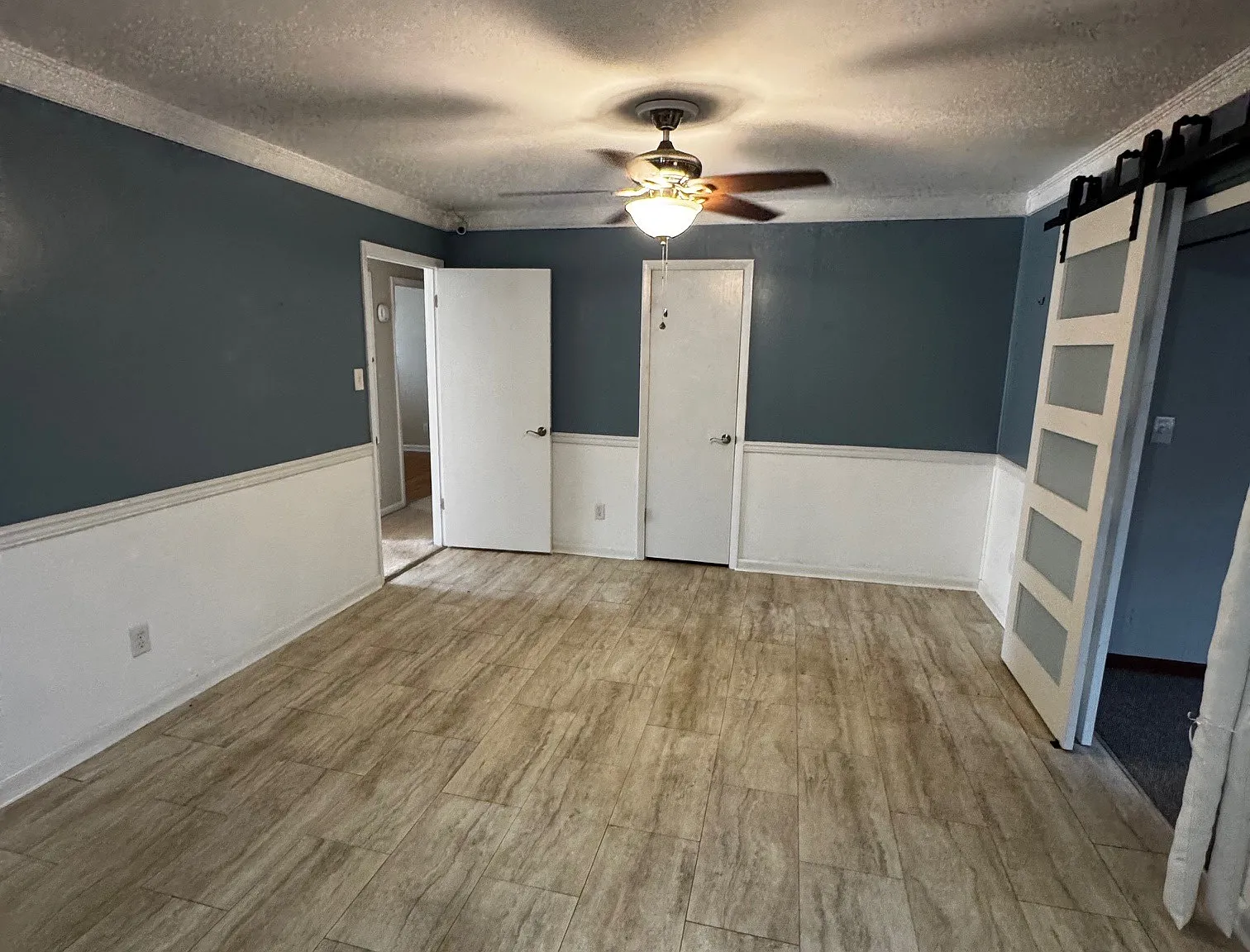 114 Windsor Drive - 1 — Photo 3