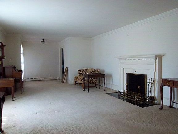 4th image of 435 New York Ave