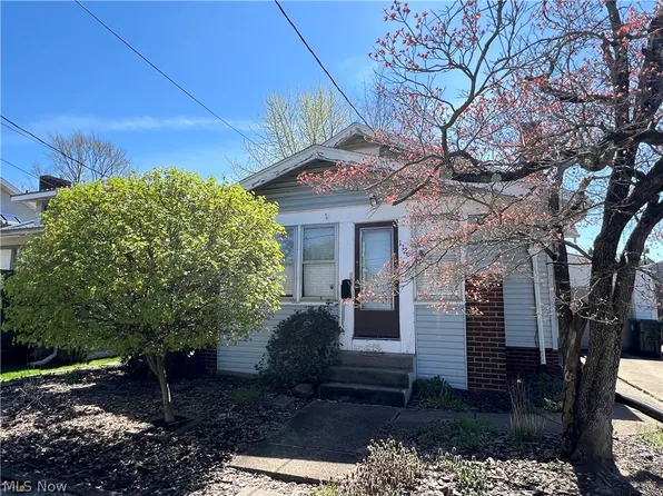 1126 18th St NE, Canton, OH 44705