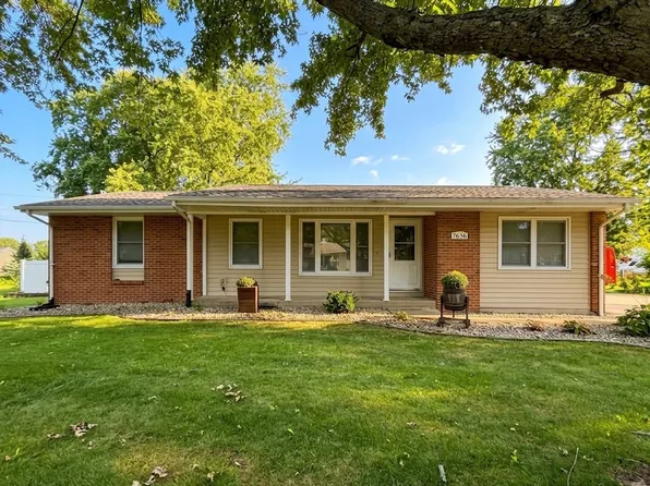 2636 N Osage Dr, Bourbonnais, IL 60914