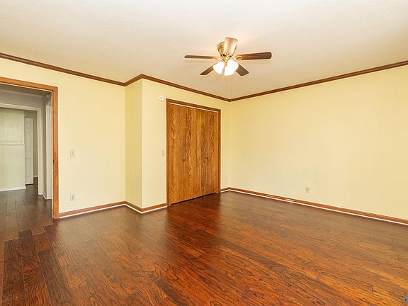 29th image of this home