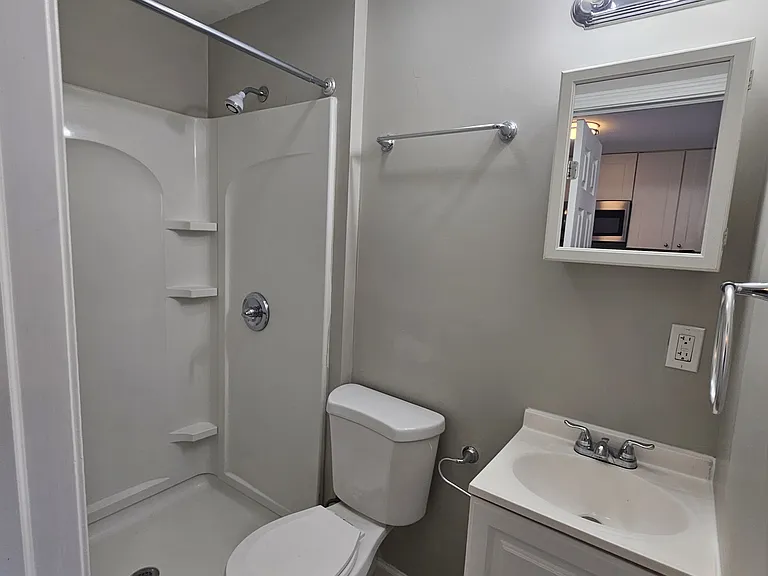 129 Cosey Beach Ave #3B — Photo 3