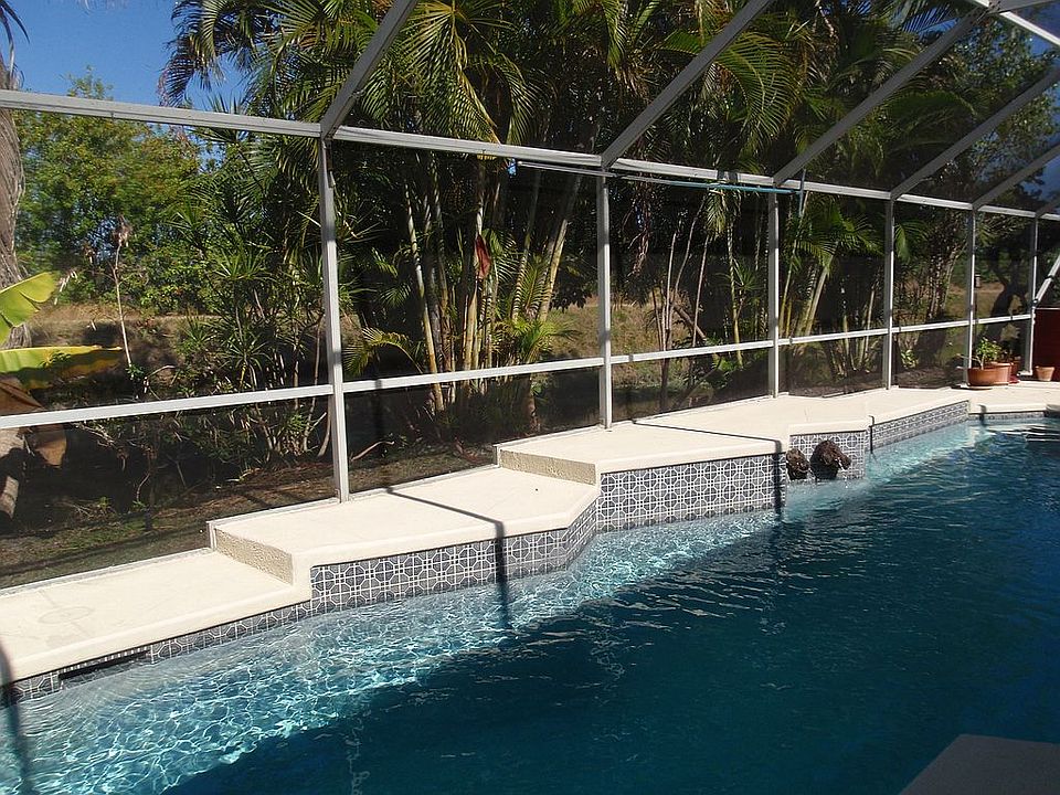 Pool Privacy 