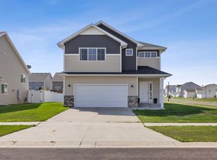 5894 58th Ave S, Fargo, ND 58104