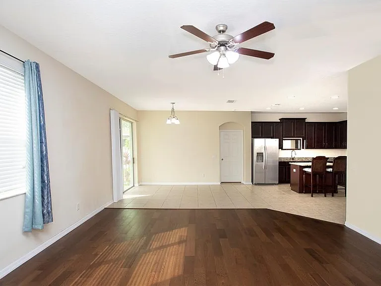 1319 Rowantree Dr — Photo 10