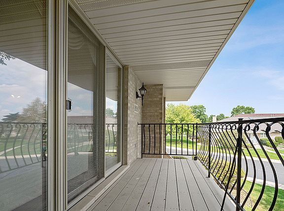 4th image of 18158 Ohio Ct #255