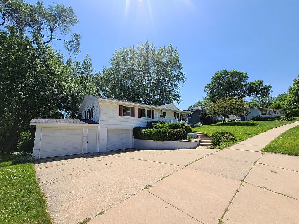 1st image of 3620 3rd Pl NW