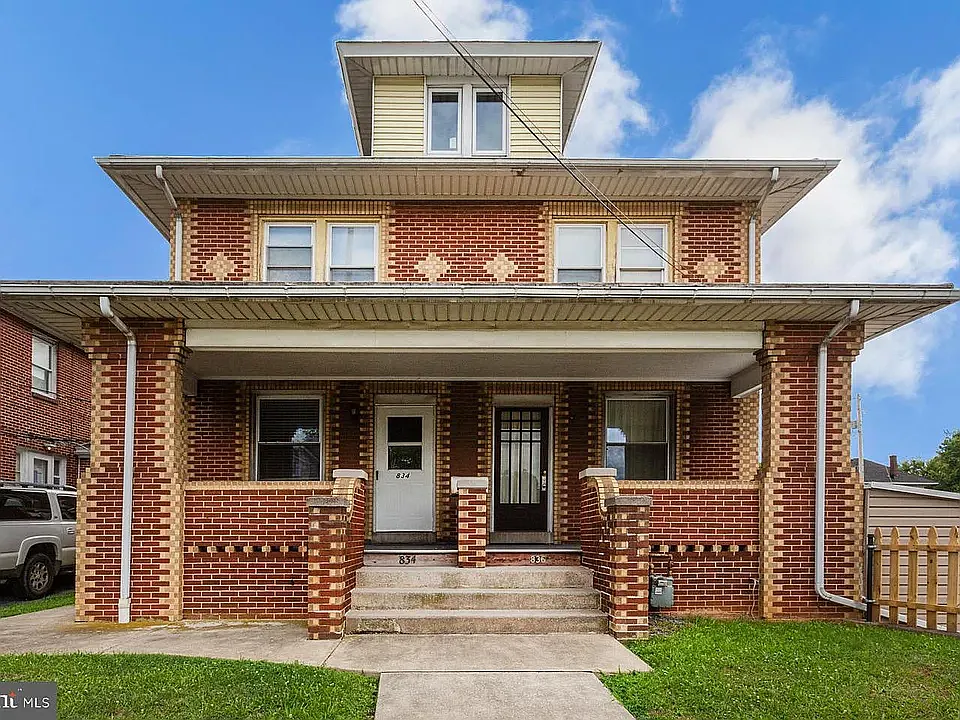 834 W Main St #834