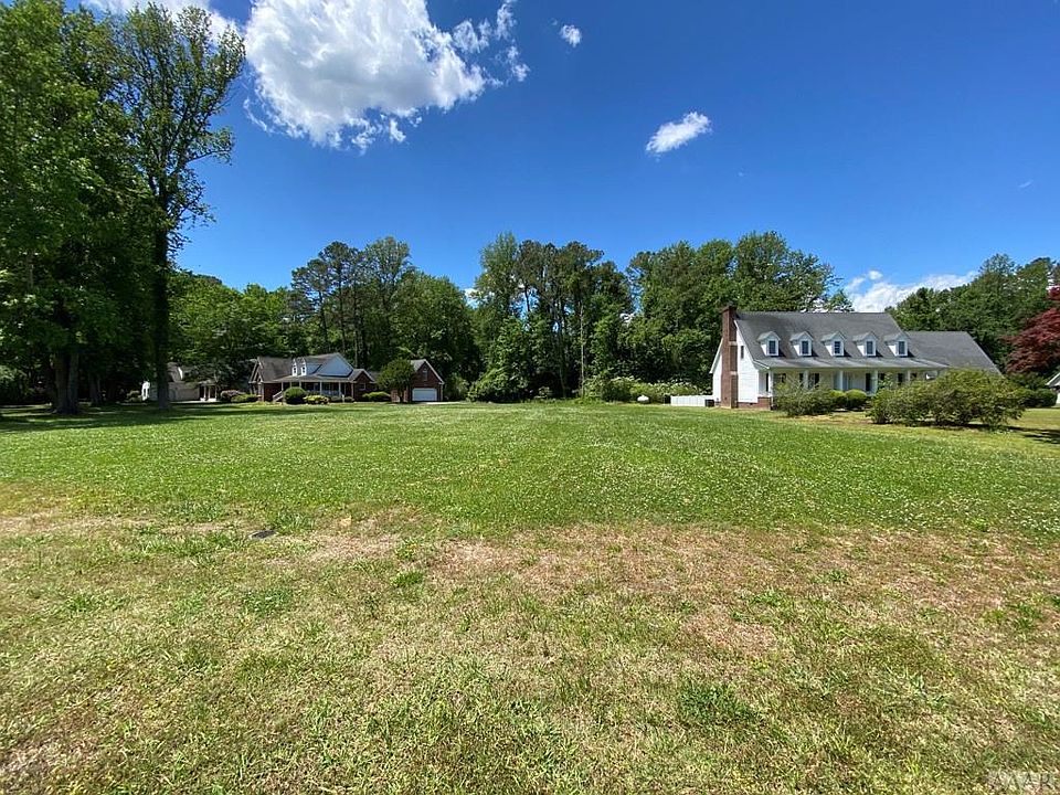 2nd image of 803 Small Dr