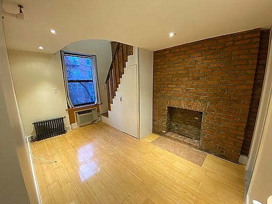 1st image of 319 W 30th St APT D3