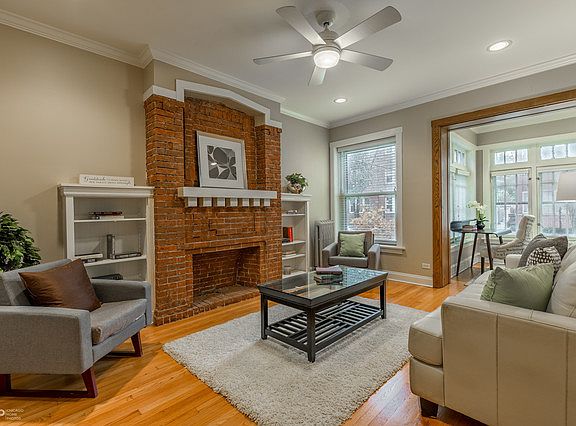 2nd image of 1416 W Rosemont Ave #1
