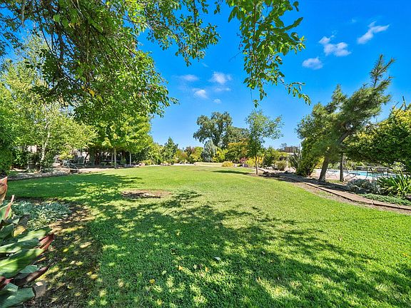 3rd image of 8087 El Pino Dr