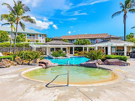 2nd image of 75-6081 Alii Dr APT P202