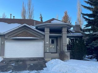 4 E Christie Gdns SW, Calgary, AB T3H3B5