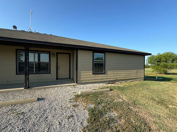 2nd image of 2725 Lovers Ln Unit 2