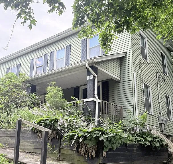 1012 Mount Jackson Rd — Photo 1