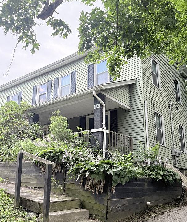 1st image of 1012 Mount Jackson Rd