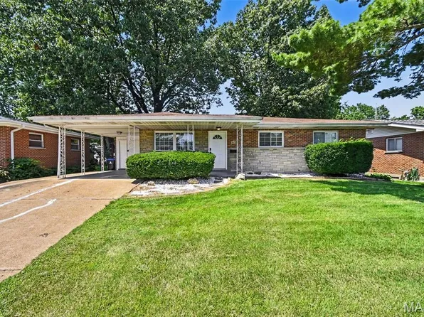 365 Naomi Ave, Florissant, MO 63031