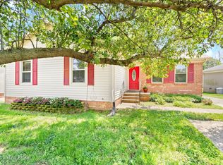 1313 Oak Ridge Ct, Simpsonville, KY 40067