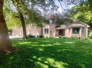 9348 Palmer Rd, Bloomington, MN 55437